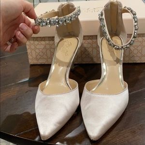 Jewel by Badgley Mischka pink heels, jeweled strap